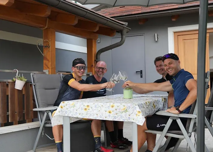 Muehlbauerhof Bed and Breakfast 4*